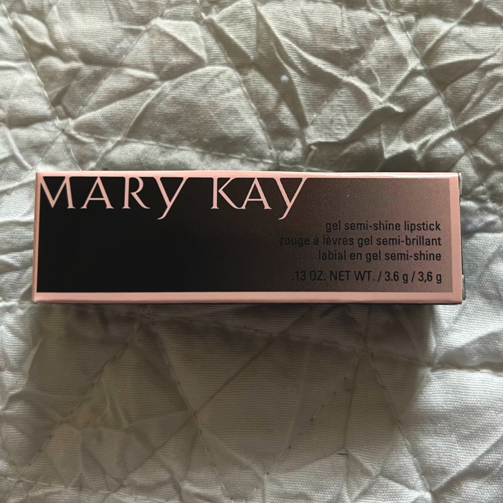 Mary kay Gel semi mate lip stick